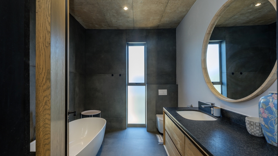 5 Bedroom Property for Sale in Suiderstrand Western Cape